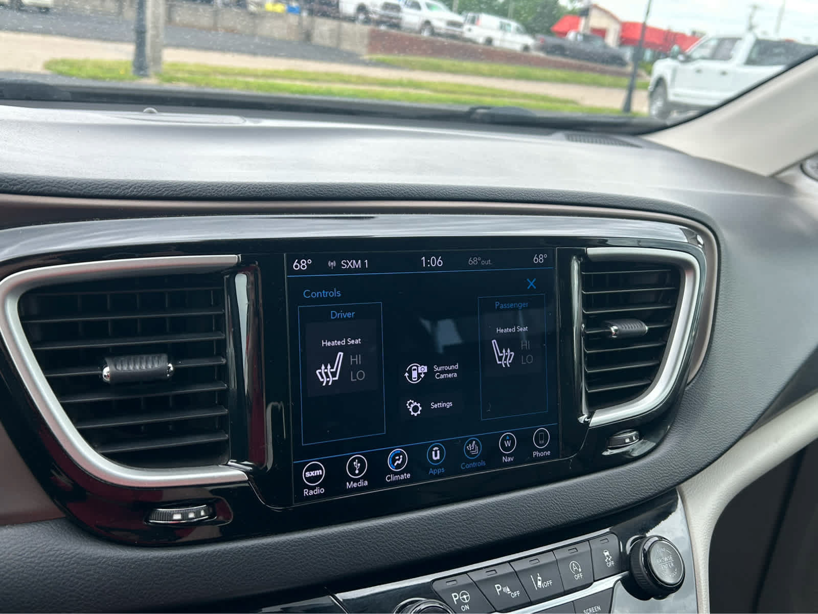 Used 2018 Chrysler Pacifica Touring-L w/ Advanced Safetytec Group FWD image 41
