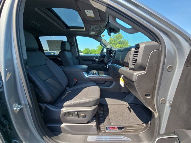 Used 2025 GMC Sierra 2500 SLT w/ SLT Premium Package AWD/4WD image 29
