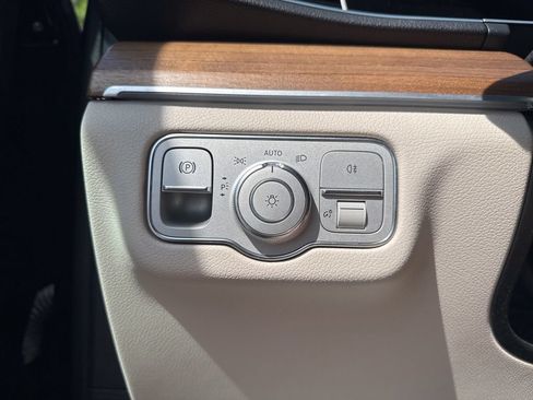 Used 2023 Mercedes-Benz GLE 350 4MATIC image 38
