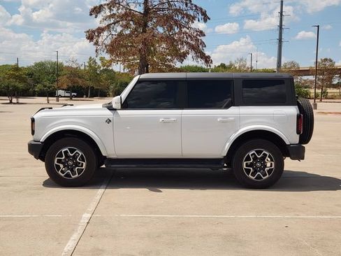 Used 2025 Ford Bronco Outer Banks AWD/4WD image 4