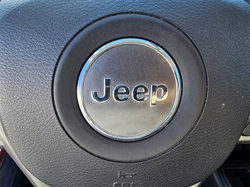 Used 2019 Jeep Cherokee Latitude w/ Popular Appearance Group image 22