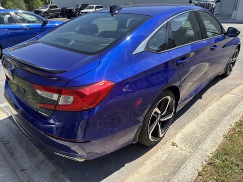 Used 2021 Honda Accord Sport image 9