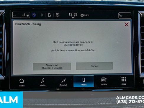 Used 2023 Chrysler Pacifica Touring-L image 44