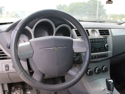 Used 2008 Chrysler Sebring Touring w/ Special Touring Group FWD image 12