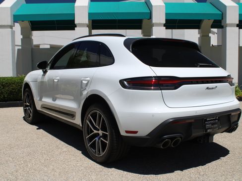 Certified 2026 Porsche Macan Turbo AWD/4WD image 3