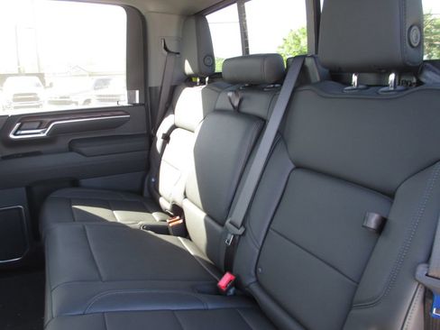 New 2026 GMC Sierra 3500 SLT w/ SLT Premium Package AWD/4WD image 14