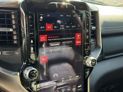 Used 2019 RAM 1500 Laramie RWD image 12