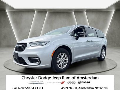 Used 2024 Chrysler Pacifica Touring-L