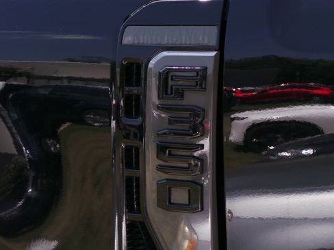 Used 2025 Ford F350 King Ranch AWD/4WD image 6