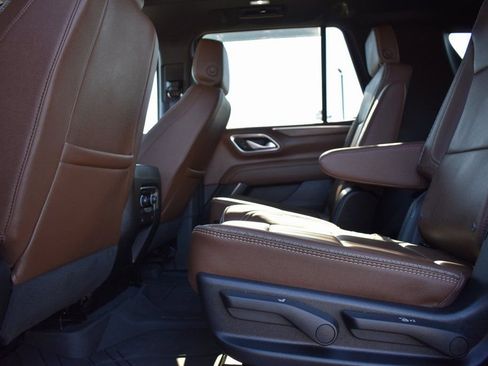 Used 2023 Chevrolet Tahoe High Country image 9