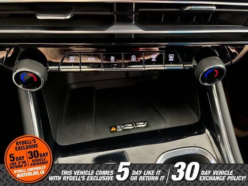 Used 2025 Chevrolet Traverse LT w/ Driver Confidence Package AWD/4WD image 36
