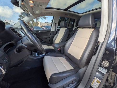 Used 2017 Volkswagen Tiguan Wolfsburg Edition image 12