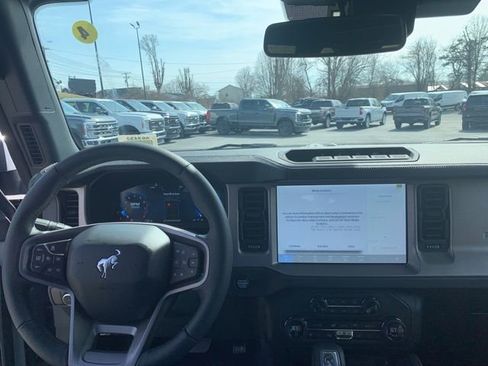 New 2026 Ford Bronco Outer Banks w/ Sasquatch Package image 25