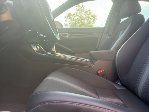 Used 2023 Honda Civic Sport image 19