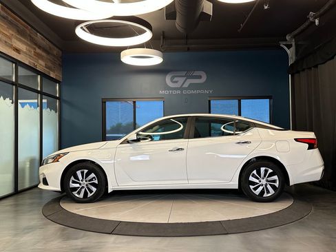 Used 2019 Nissan Altima 2.5 S AWD/4WD image 6