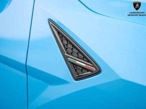 Used 2024 Lamborghini Urus Performante image 4
