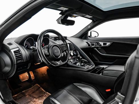 Used 2016 Jaguar F-TYPE R image 33
