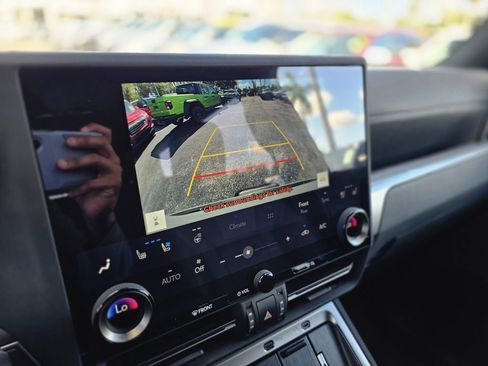 Used 2024 Lexus GX 550 image 30