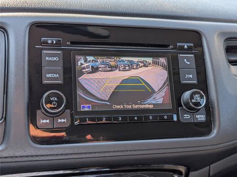 Used 2019 Honda HR-V LX image 24