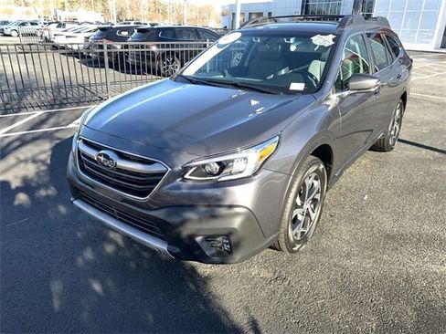 Used 2022 Subaru Outback Limited image 4