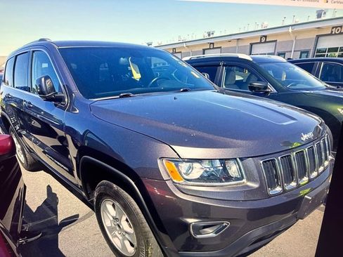 Used 2016 Jeep Grand Cherokee Laredo w/ Quick Order Package 23E AWD/4WD image 4