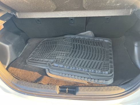 Used 2012 Toyota Prius C image 28