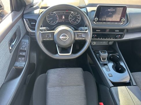 Used 2023 Nissan Rogue SV image 13