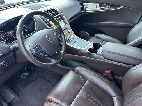 Used 2018 Lincoln MKX Black Label w/ Driver Assistance Package FWD image 9