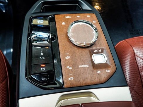 Used 2023 BMW iX M60 w/ Executive Package image 21