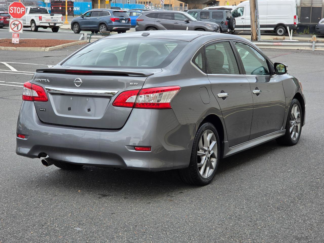 Used 2015 Nissan Sentra SR w/ SR Premium Package FWD image 7