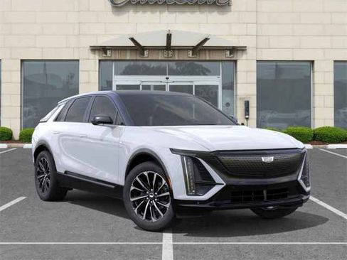 New 2026 Cadillac Lyriq Sport image 8