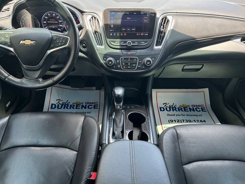 Used 2022 Chevrolet Malibu Premier FWD image 11