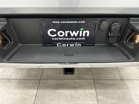 Used 2024 Ford F150 Lariat w/ FX4 Off-Road Package image 19