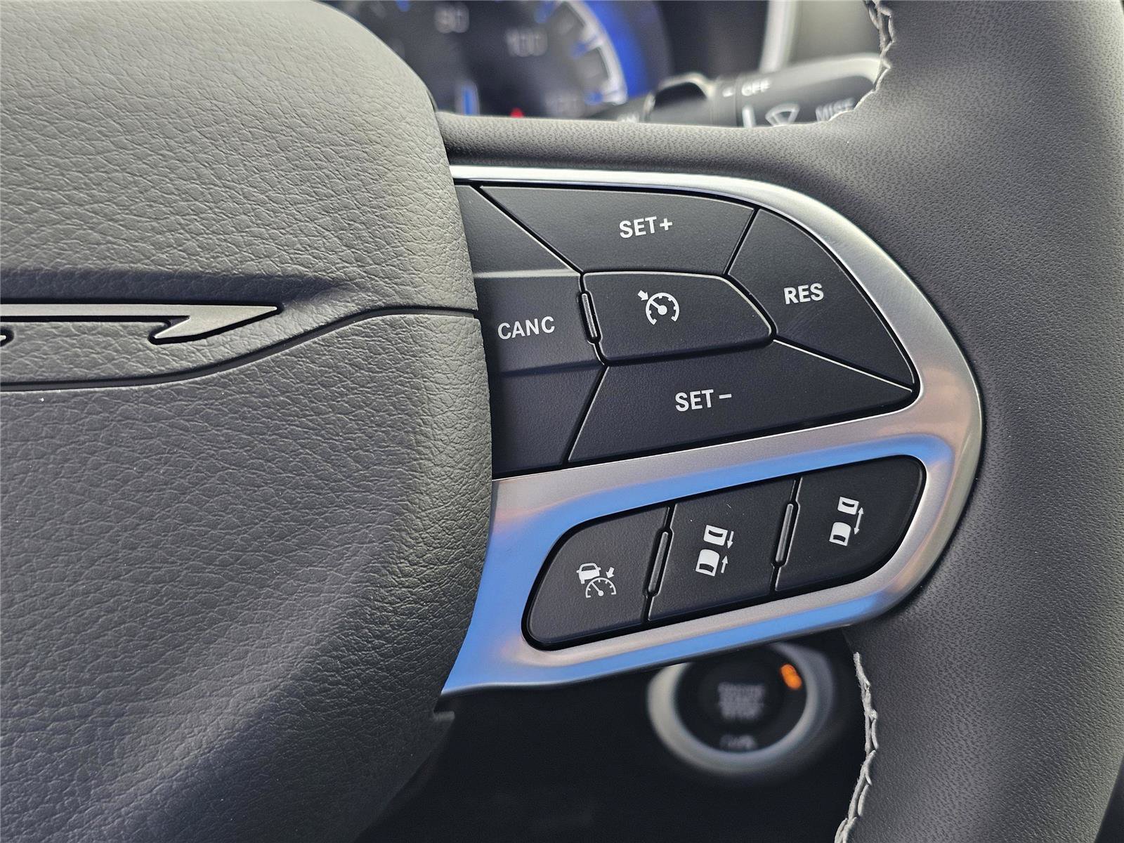 New 2027 Chrysler Pacifica Select FWD image 21
