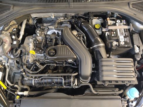 Used 2023 Volkswagen Jetta SE image 30