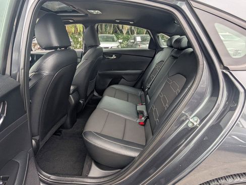 Used 2024 Kia Forte GT-Line w/ GT-Line Premium Package image 12