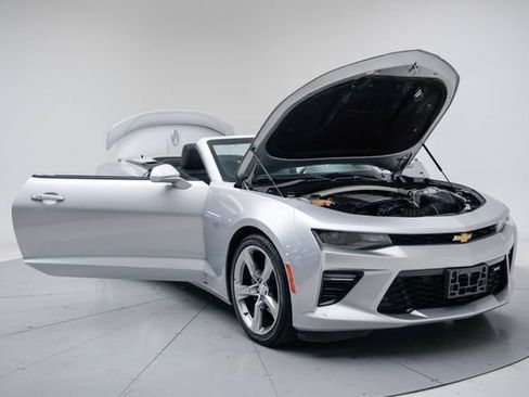 Used 2017 Chevrolet Camaro SS RWD image 15
