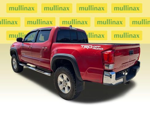 Used 2016 Toyota Tacoma TRD Off-Road w/ Towing Package RWD image 3