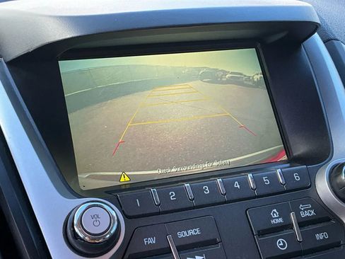 Used 2017 GMC Terrain SLE image 29