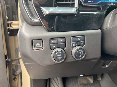 Used 2022 Chevrolet Silverado 1500 LT Trail Boss image 21