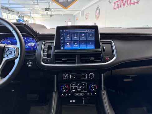 Used 2023 Chevrolet Tahoe Premier w/ Premium Package image 22