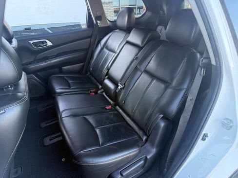 Used 2014 Nissan Pathfinder SL w/ SL Tech Package image 26
