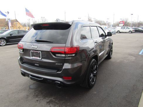Used 2014 Jeep Grand Cherokee SRT image 6