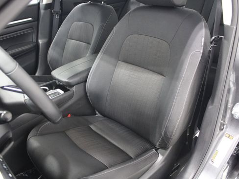 Used 2022 Nissan Altima 2.5 SV w/ SV Premium Package FWD image 12