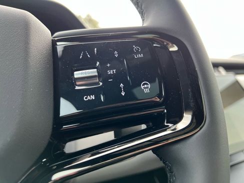 New 2026 Land Rover Range Rover Evoque Dynamic SE image 13