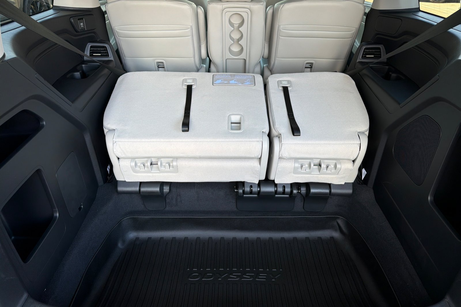 New 2027 Honda Odyssey EX-L image 17