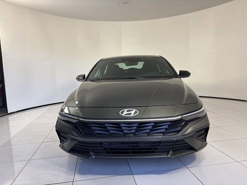 New 2025 Hyundai Elantra SEL FWD image 8