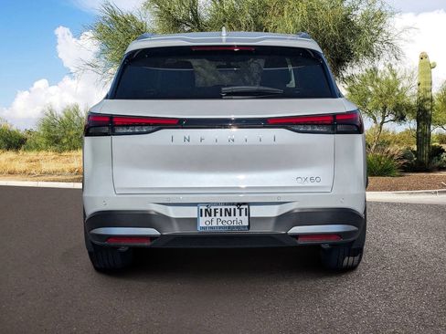Certified 2026 INFINITI QX60 Luxe w/ Cargo Package FWD image 4