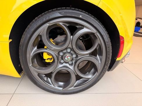 Used 2015 Alfa Romeo 4C Spider w/ Convenience Group RWD image 31