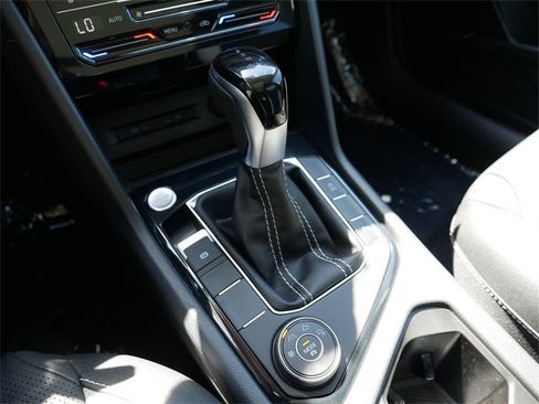 New 2025 Volkswagen Taos SEL image 11